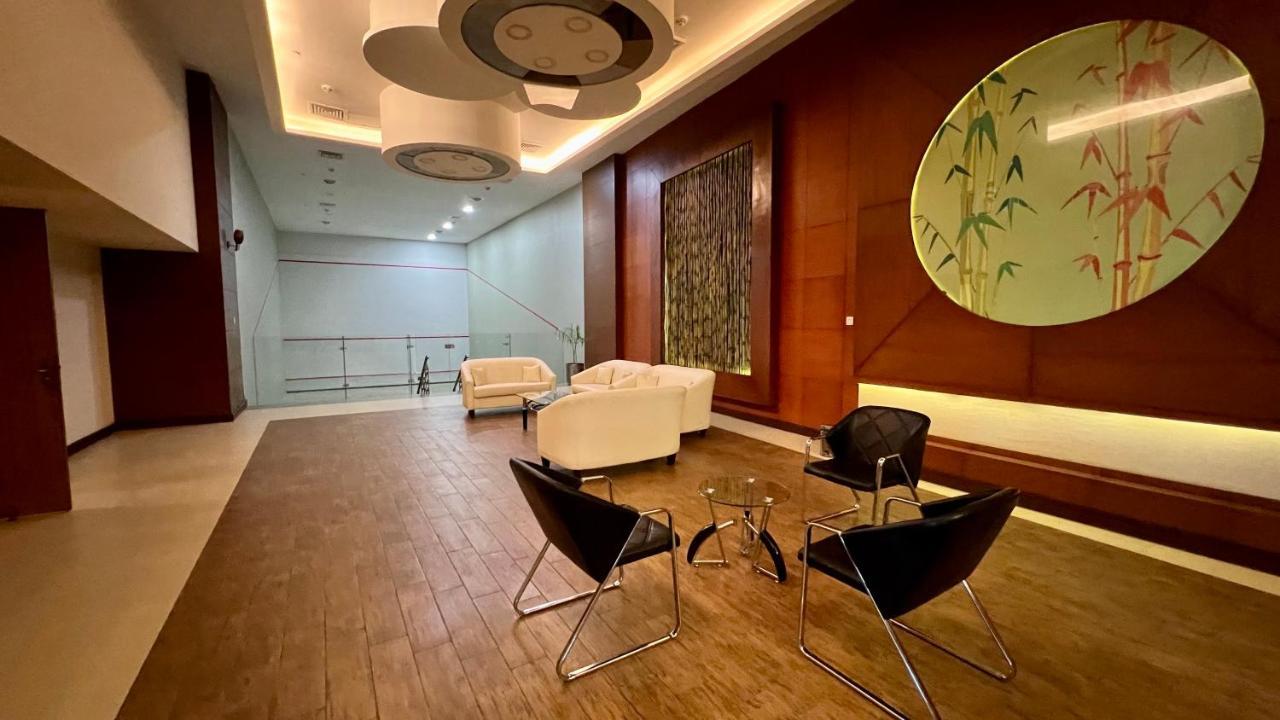 Centaurus Apartment Исламабад Экстерьер фото