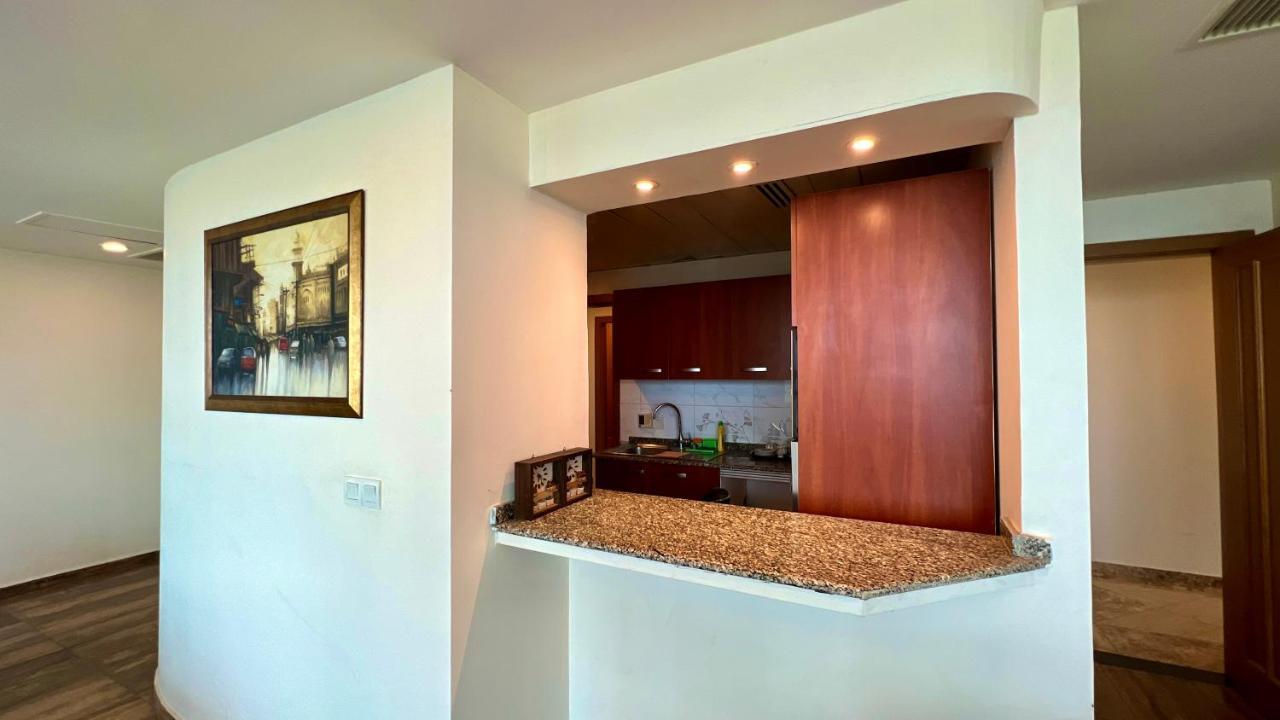 Centaurus Apartment Исламабад Экстерьер фото