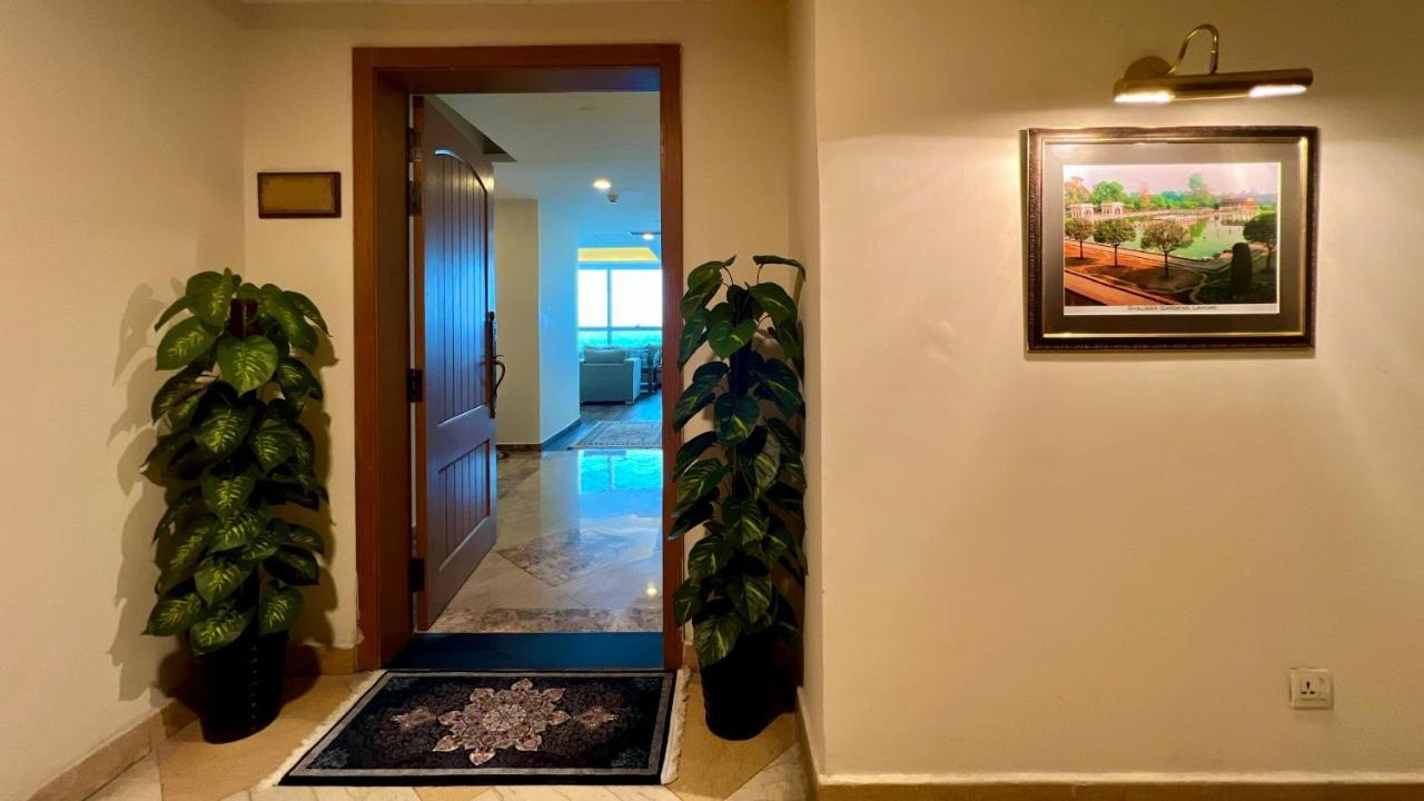 Centaurus Apartment Исламабад Экстерьер фото