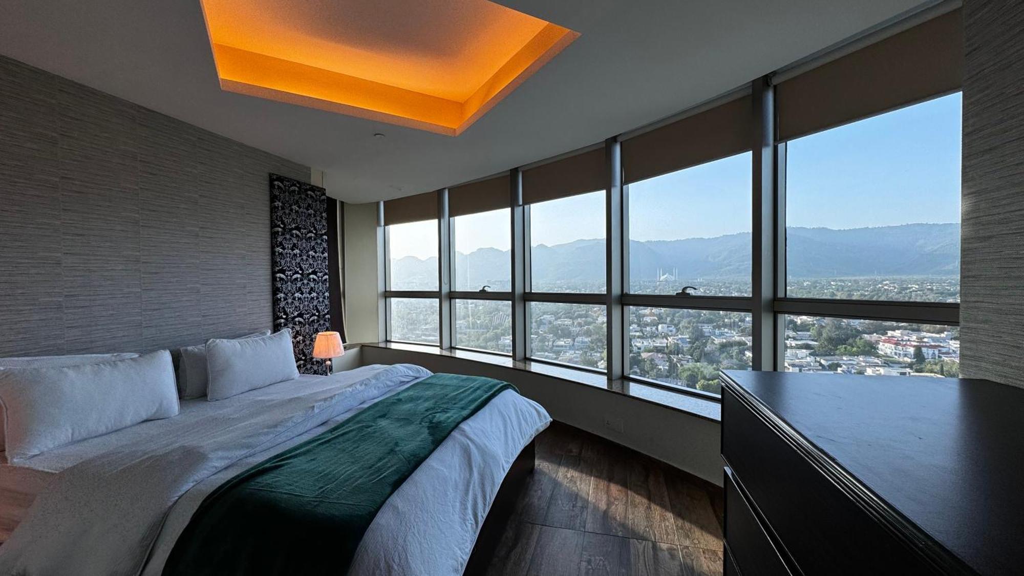 Centaurus Apartment Исламабад Экстерьер фото
